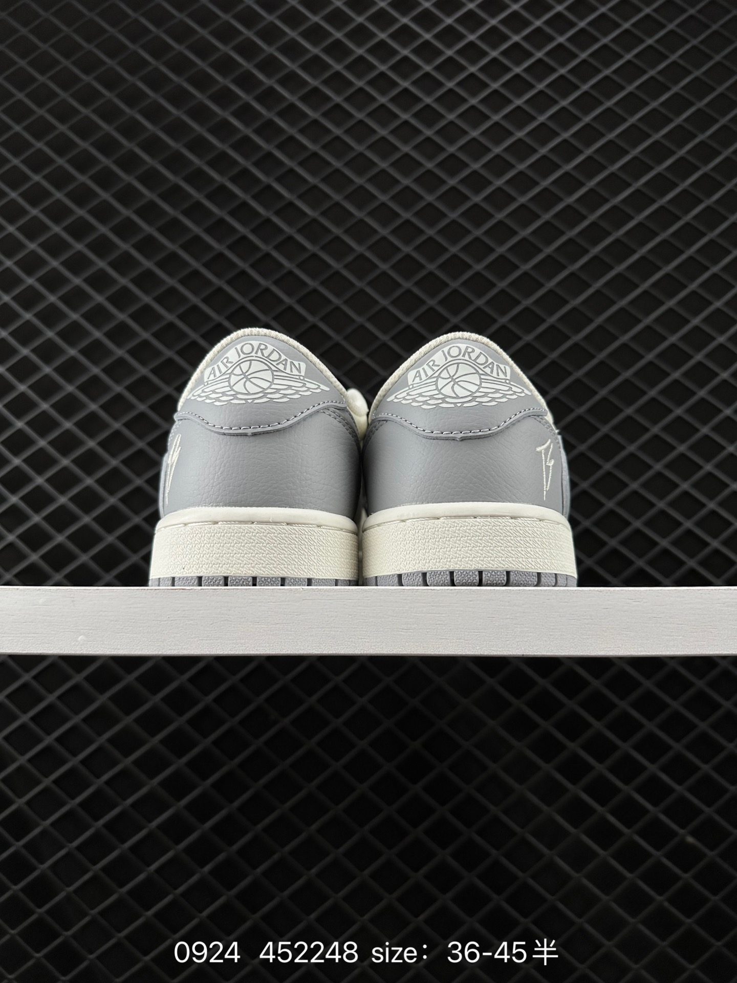 Travis Scott x Air Jordan 1 ” Reverse Mocha “